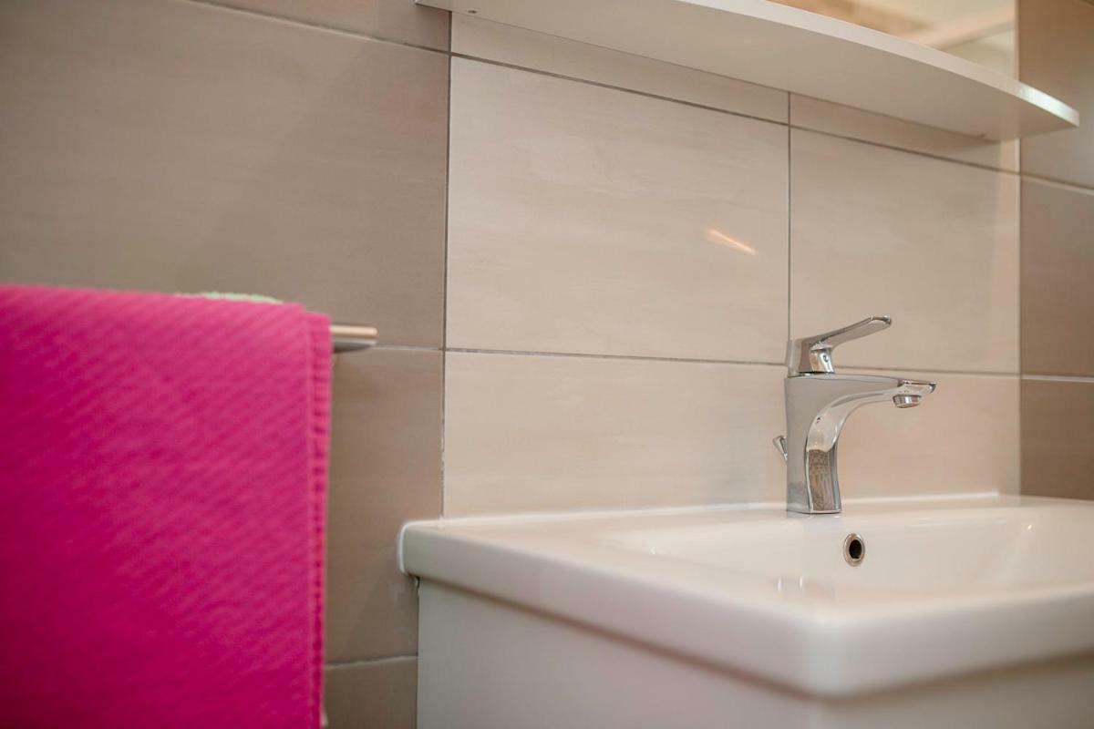 Apartman Jasmina Banjol Exterior foto